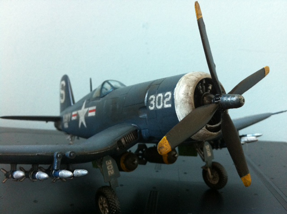 1/48 Academy F4U-Corsair right view